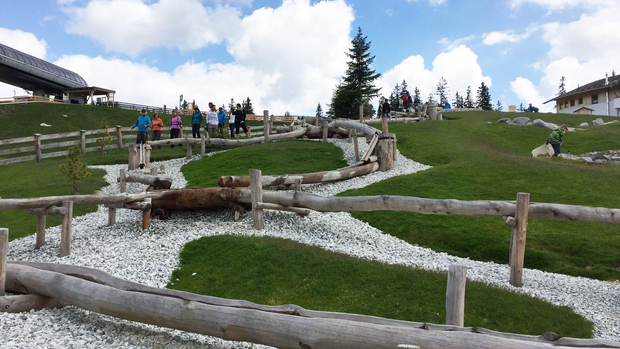 Serles spielplatz