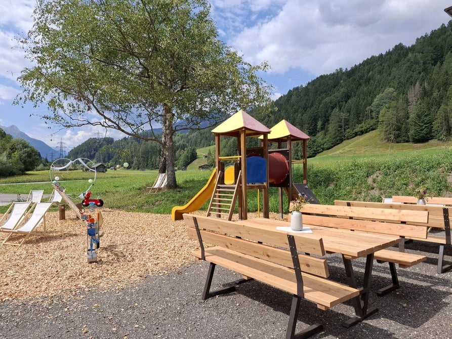 Wiesenhof-Slowdown - Spielplatz